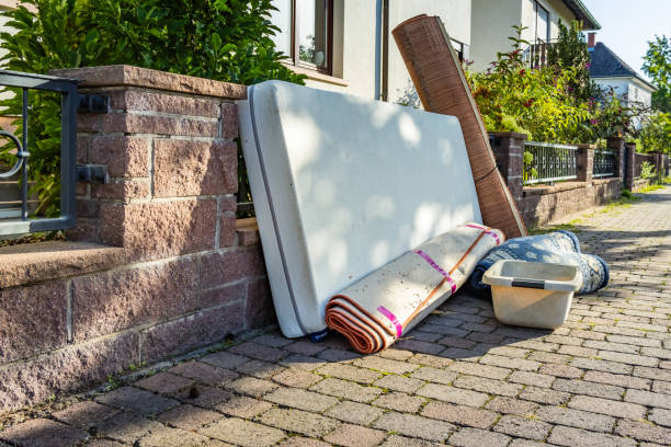 Best Yard Waste Removal  in St John, IN